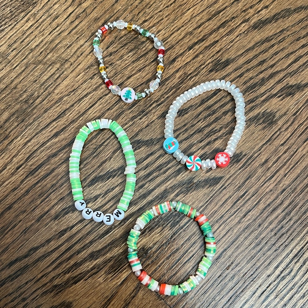 Beaded Christmas Bracelets Bundle Of 4